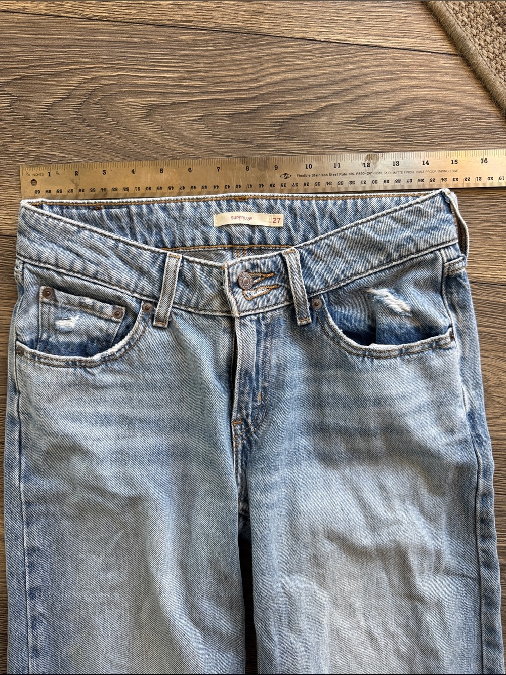 Levi’s Superlow Light Blue Distressed Women’s Jeans size 27 - Picture 8 of 12